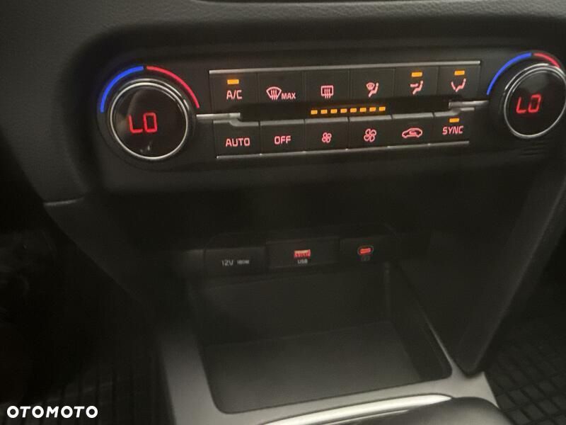 Kia XCeed 1.5 T-GDI M DCT - 16