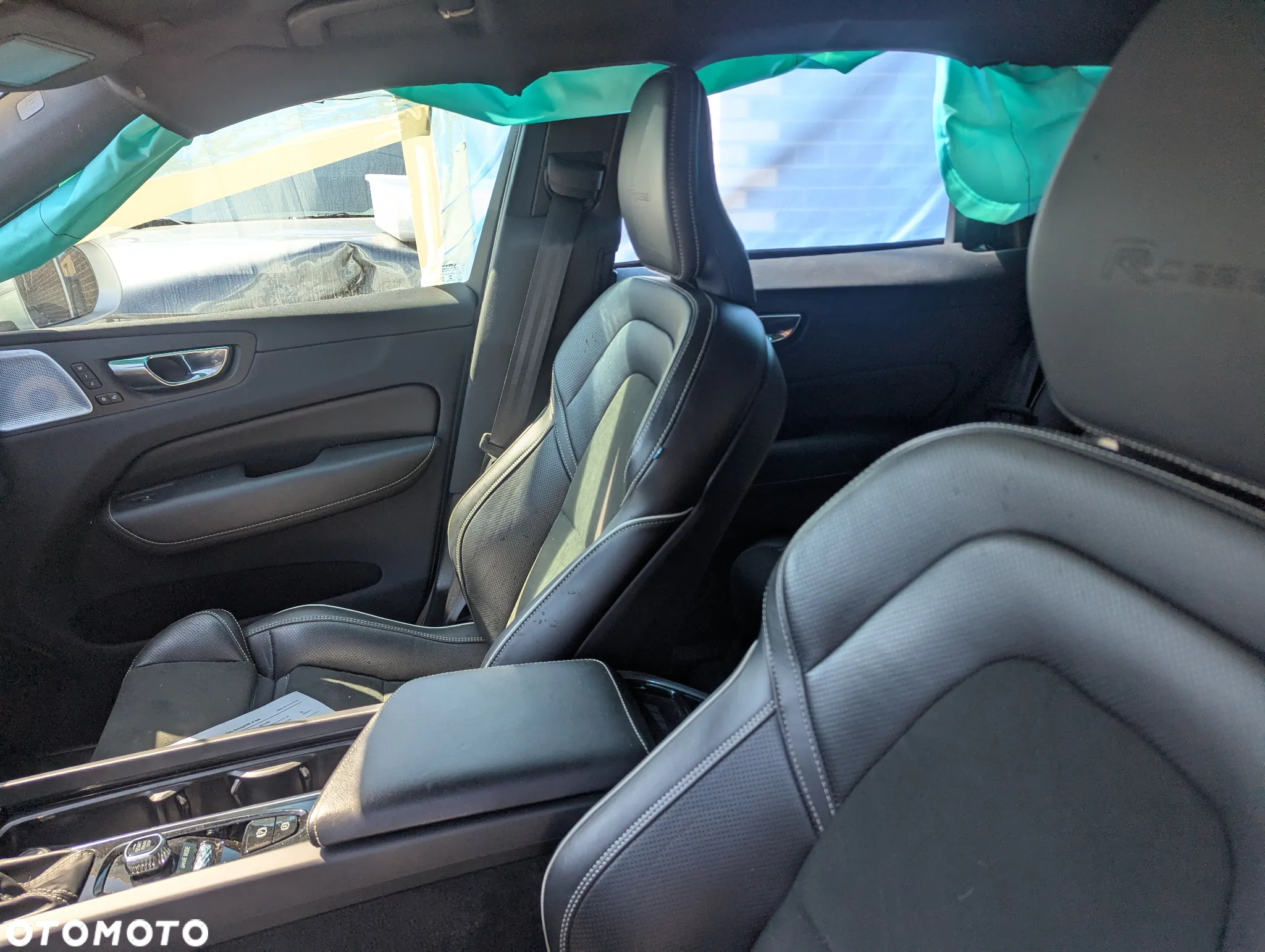 Volvo XC 60 T6 AWD R-Design - 34
