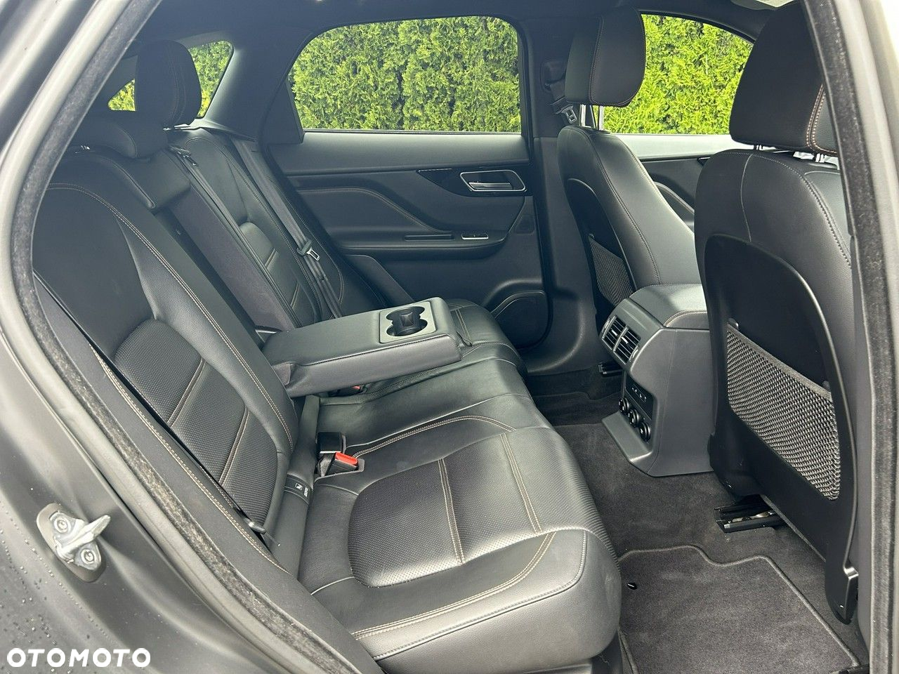 Jaguar F-Pace 2.0 i4P AWD Prestige - 8