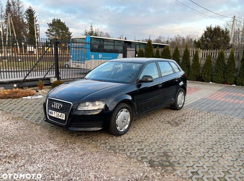 Audi A3 Sportback - 1