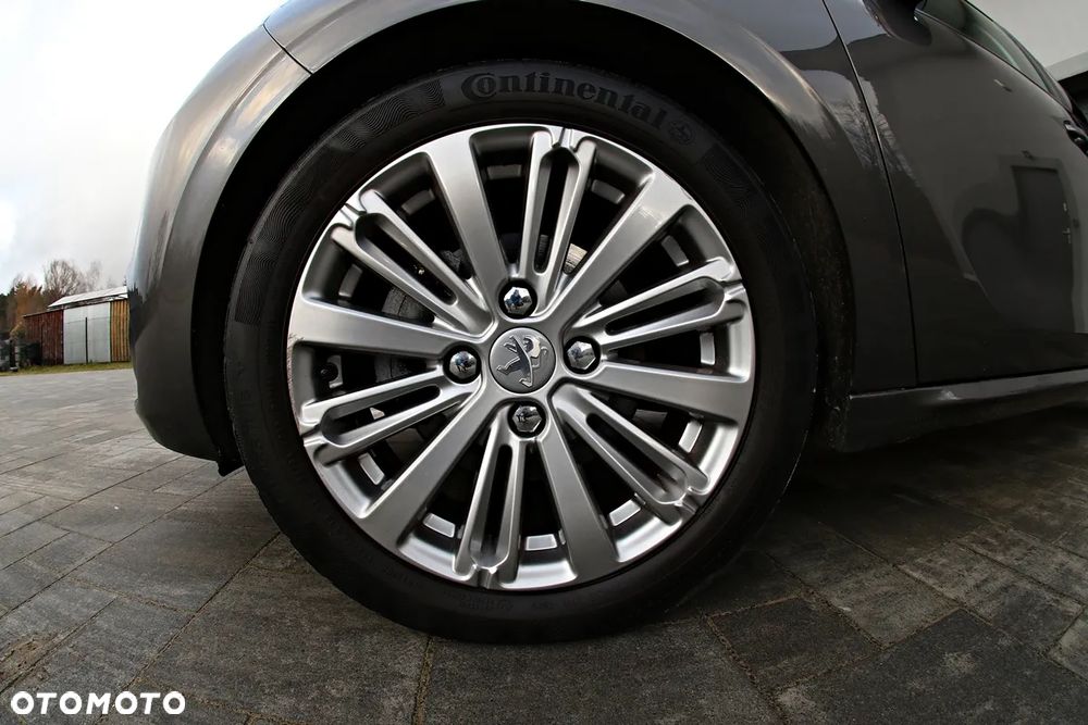 Peugeot 208 1.2 PureTech Style - 37