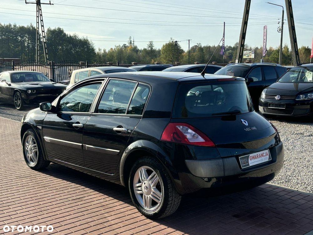 Renault Megane 2.0 Dynamique - 8