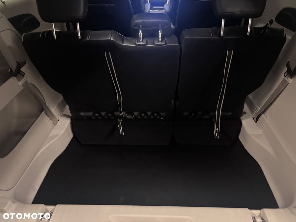 Chrysler Pacifica - 22