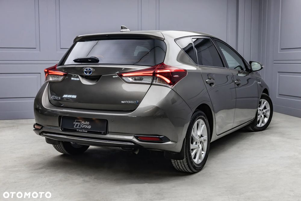 Toyota Auris Hybrid 135 Premium - 3