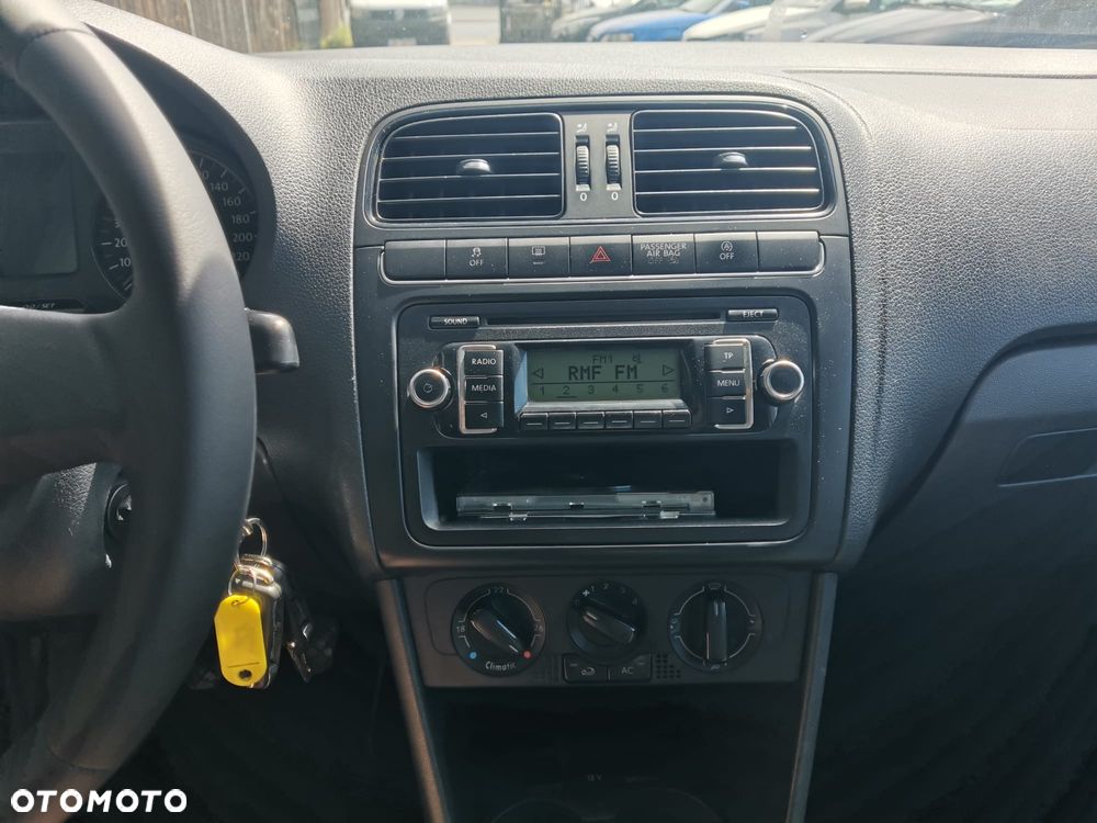 Volkswagen Polo 1.6 TDI Blue Motion Style - 11