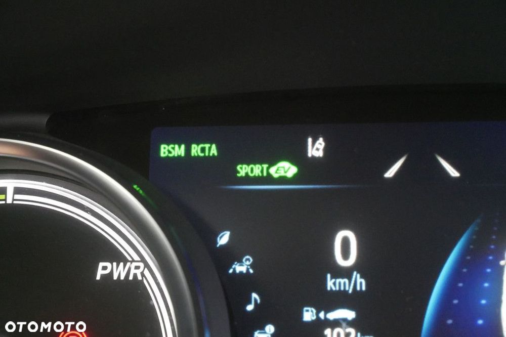 Toyota Camry 2.5 Hybrid Executive CVT - 22