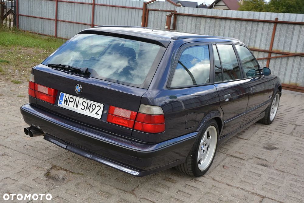 BMW Seria 5 540i - 28