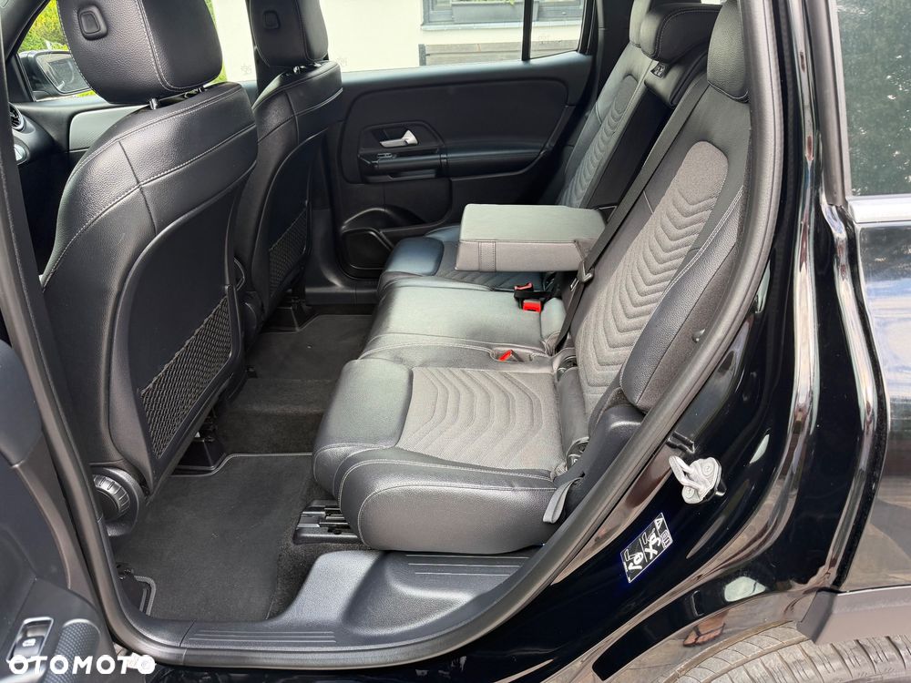 Mercedes-Benz GLB 200 7G-DCT - 37
