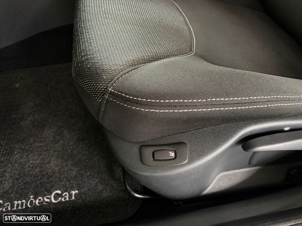 Renault Clio Sport Tourer - 32