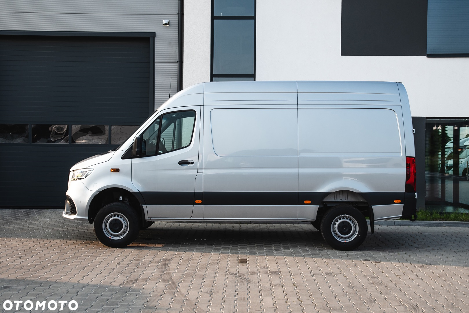 Mercedes-Benz Sprinter - 10