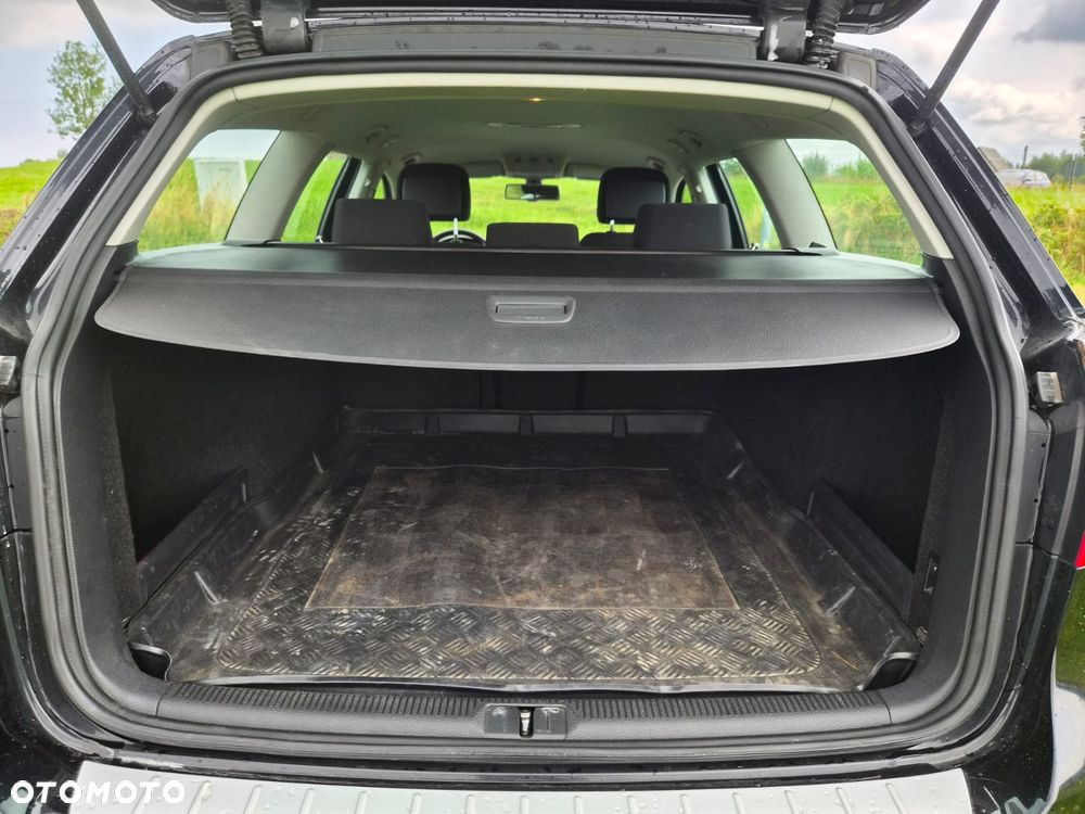 Volkswagen Passat 2.0 TDI Comfortline DSG - 12