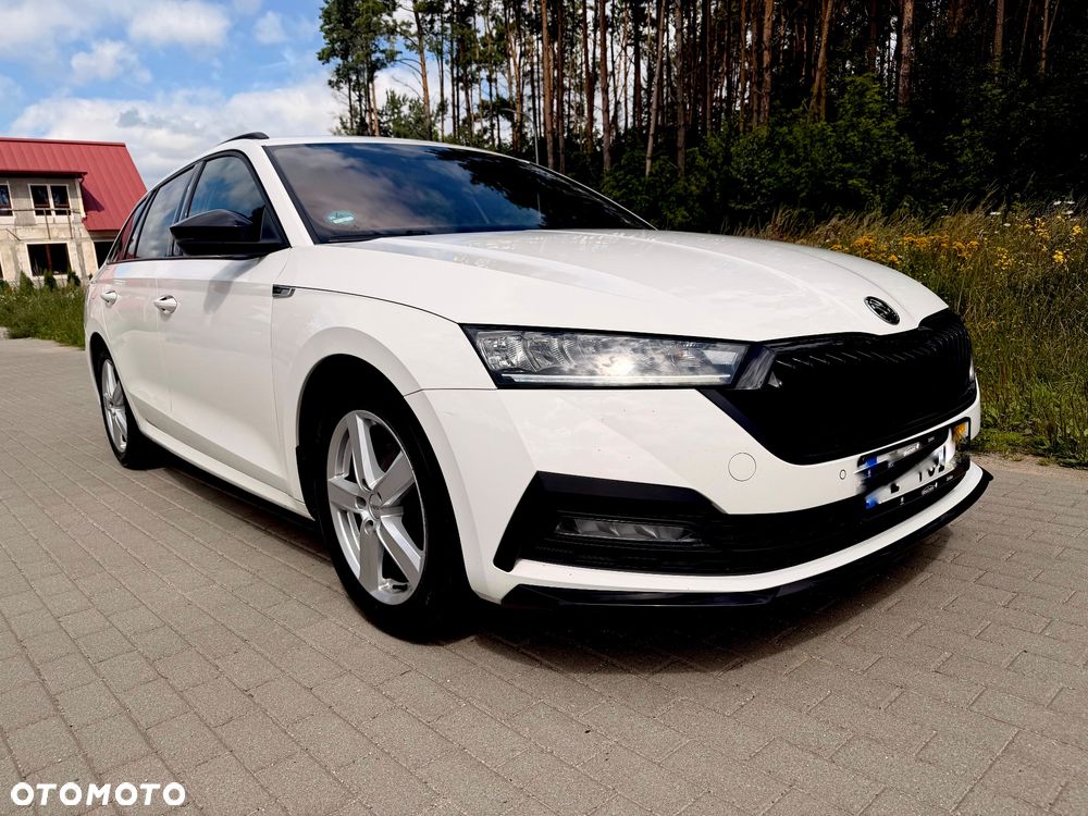 Skoda Octavia 2.0 TDI DSG Sportline - 1