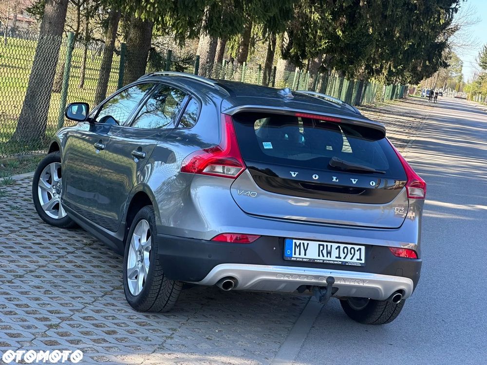 Volvo V40 Cross Country D2 Momentum - 10