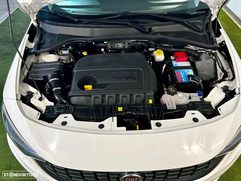 Fiat Tipo Station Wagon 1.3 M-Jet Lounge - 29