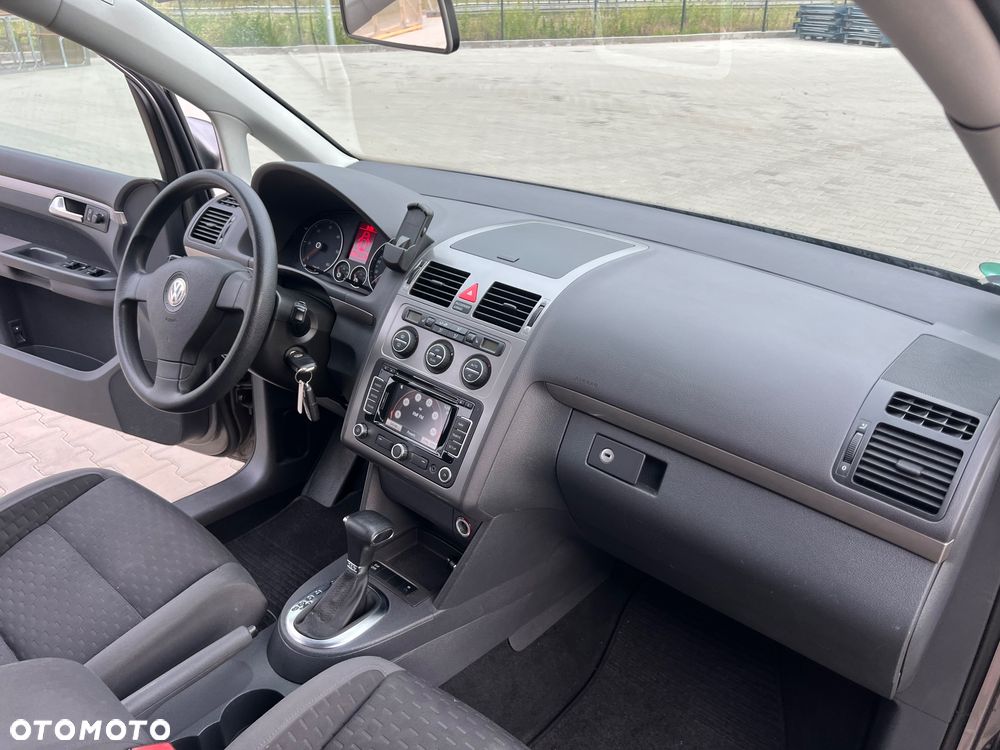 Volkswagen Touran 2.0 TDI DSG United - 11