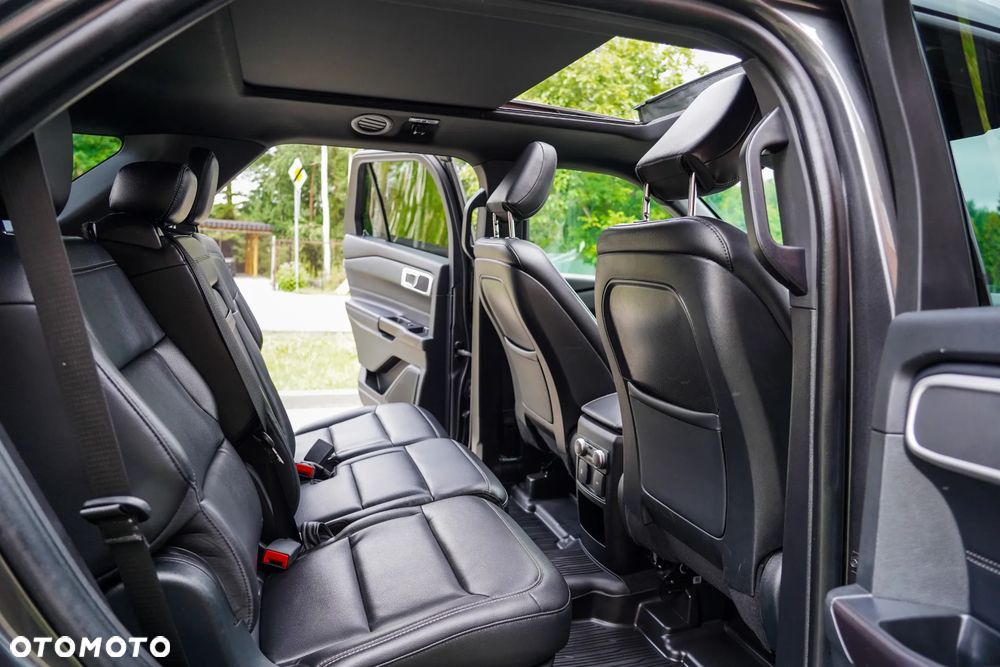 Ford Explorer - 10