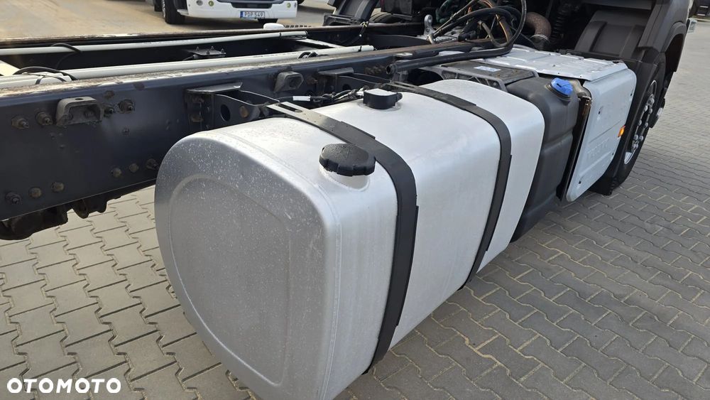 Volvo FM 410 Euro 6 6x2 do zabudowy laweta beczka niski przebieg! super stan! - 23