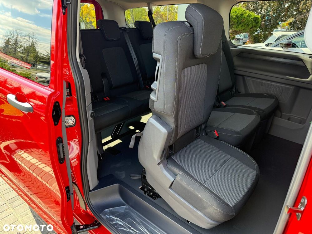 Volkswagen Caravelle - 21