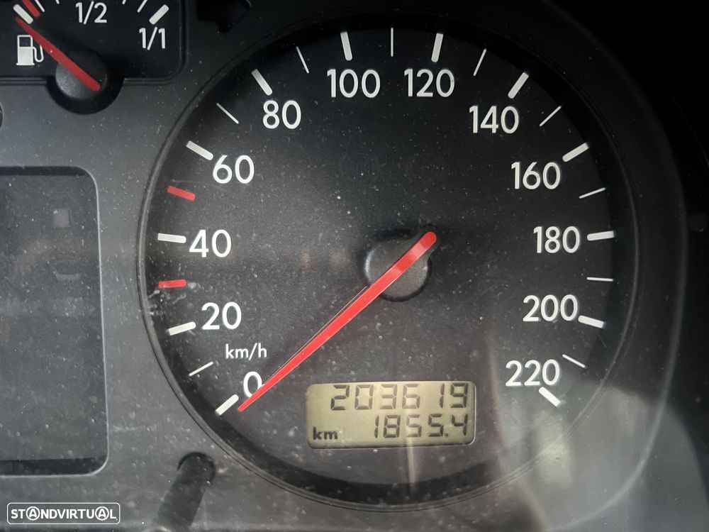 VW Golf 1.9 TDi Highline - 5
