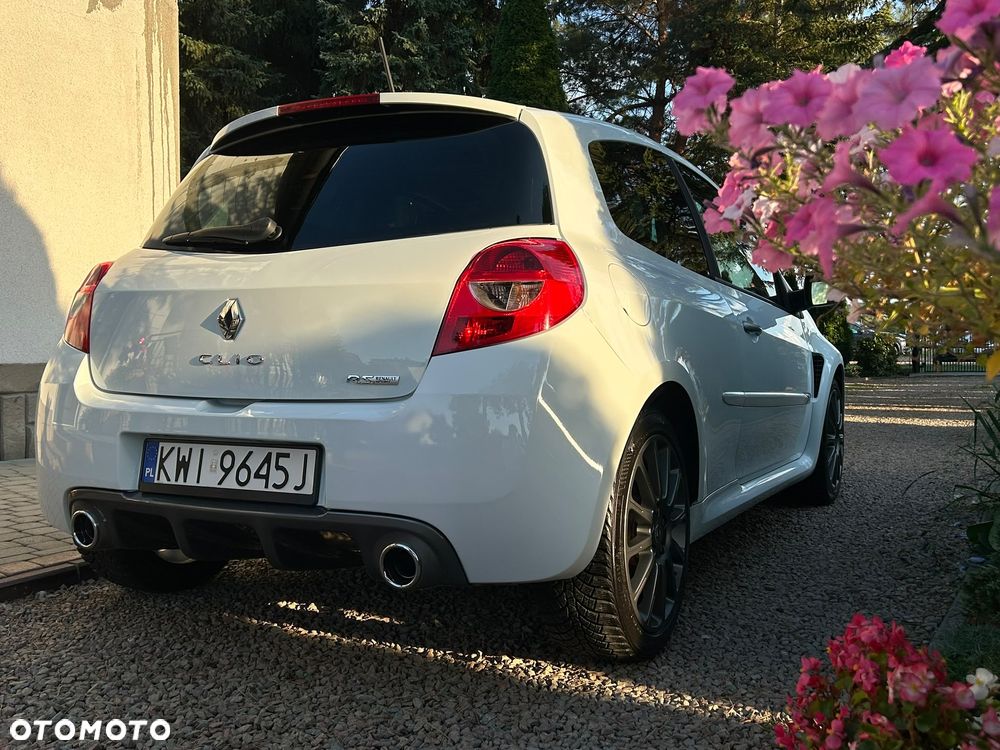 Renault Clio 2.0 16V Sport - 11