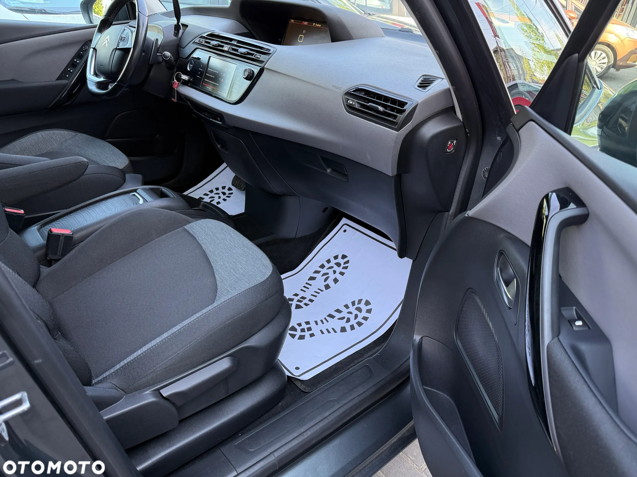 Citroën C4 Grand Picasso 1.6 THP MoreLife S&S EAT6 - 21