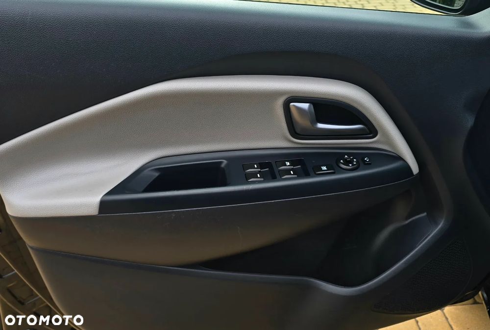 Kia Rio - 17