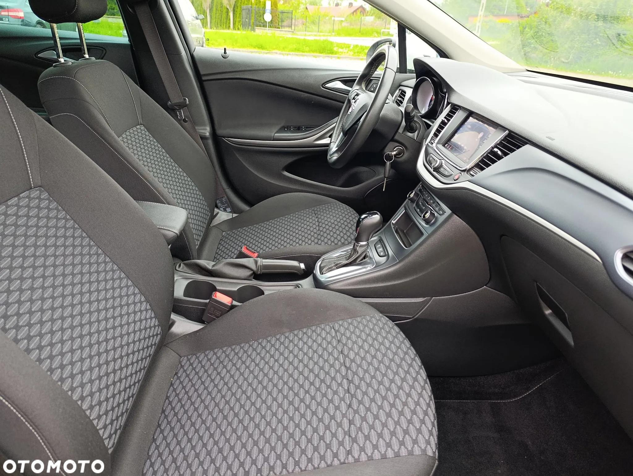 Opel Astra 1.5 D Automatik Edition - 18
