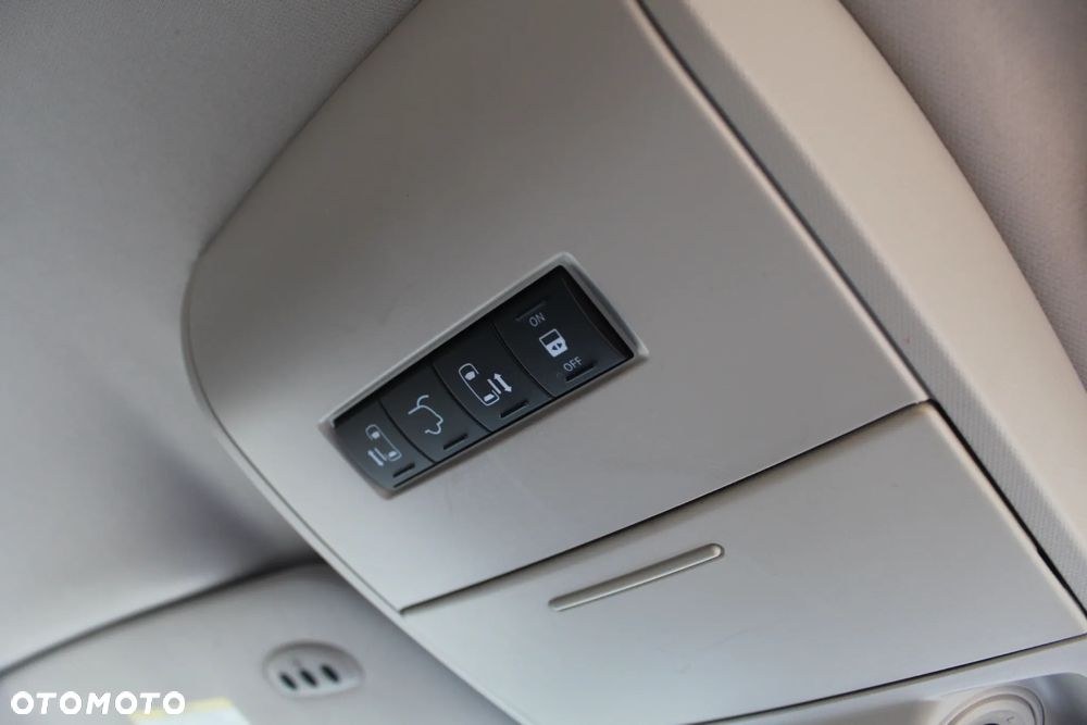 Chrysler Town & Country 3.6 Touring - 21