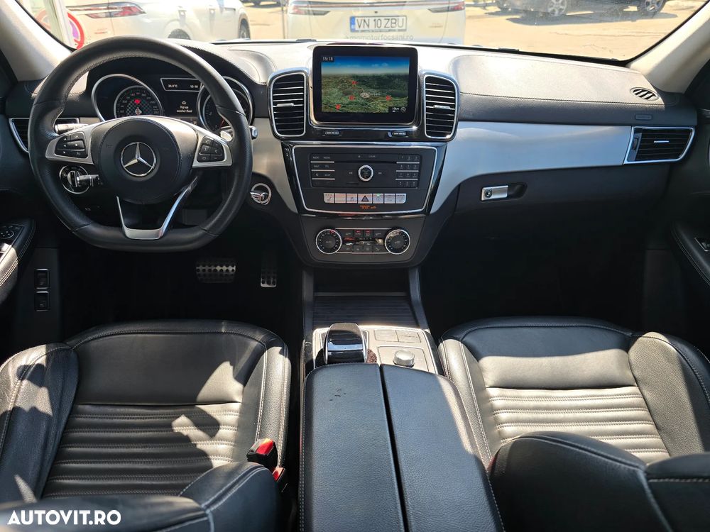 Mercedes-Benz GLS - 9