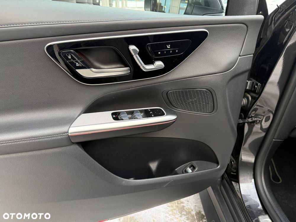 Mercedes-Benz GLC - 11