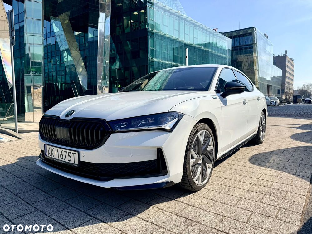 Skoda Superb 2.0 TDI SCR 4x4 Sportline DSG - 1