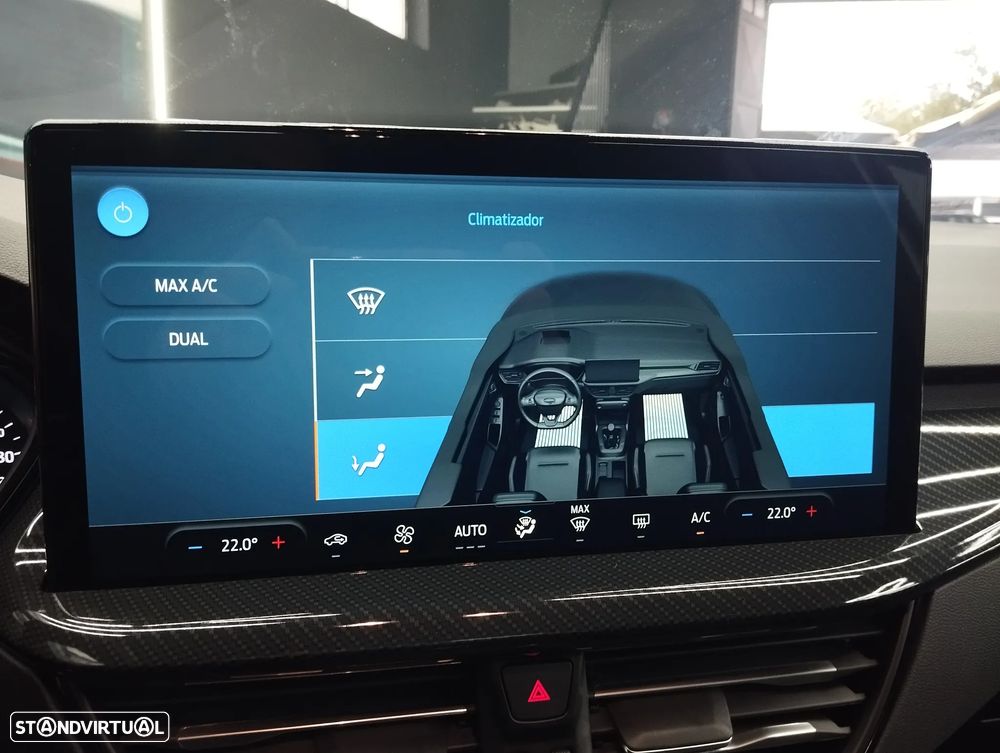 Ford Focus 1.0 EcoBoost MHEV ST-Line - 27