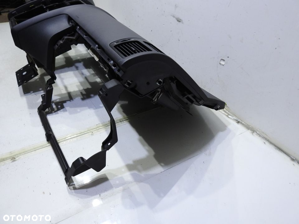 DESKA ROZDZIELCZA KONSOLA VW TOURAN LIFT - 3