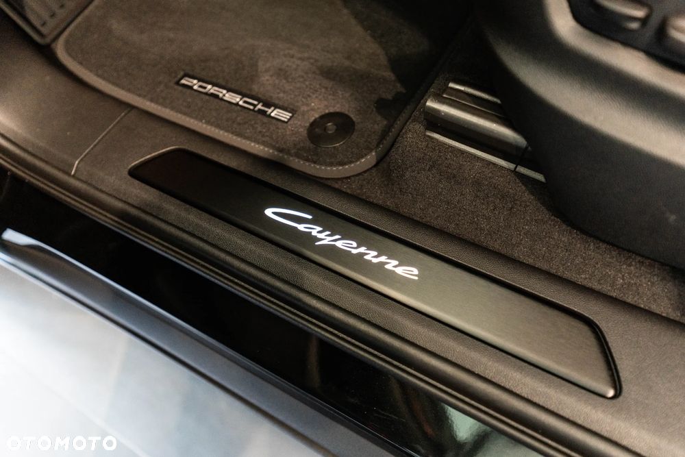 Porsche Cayenne Black Edition - 29