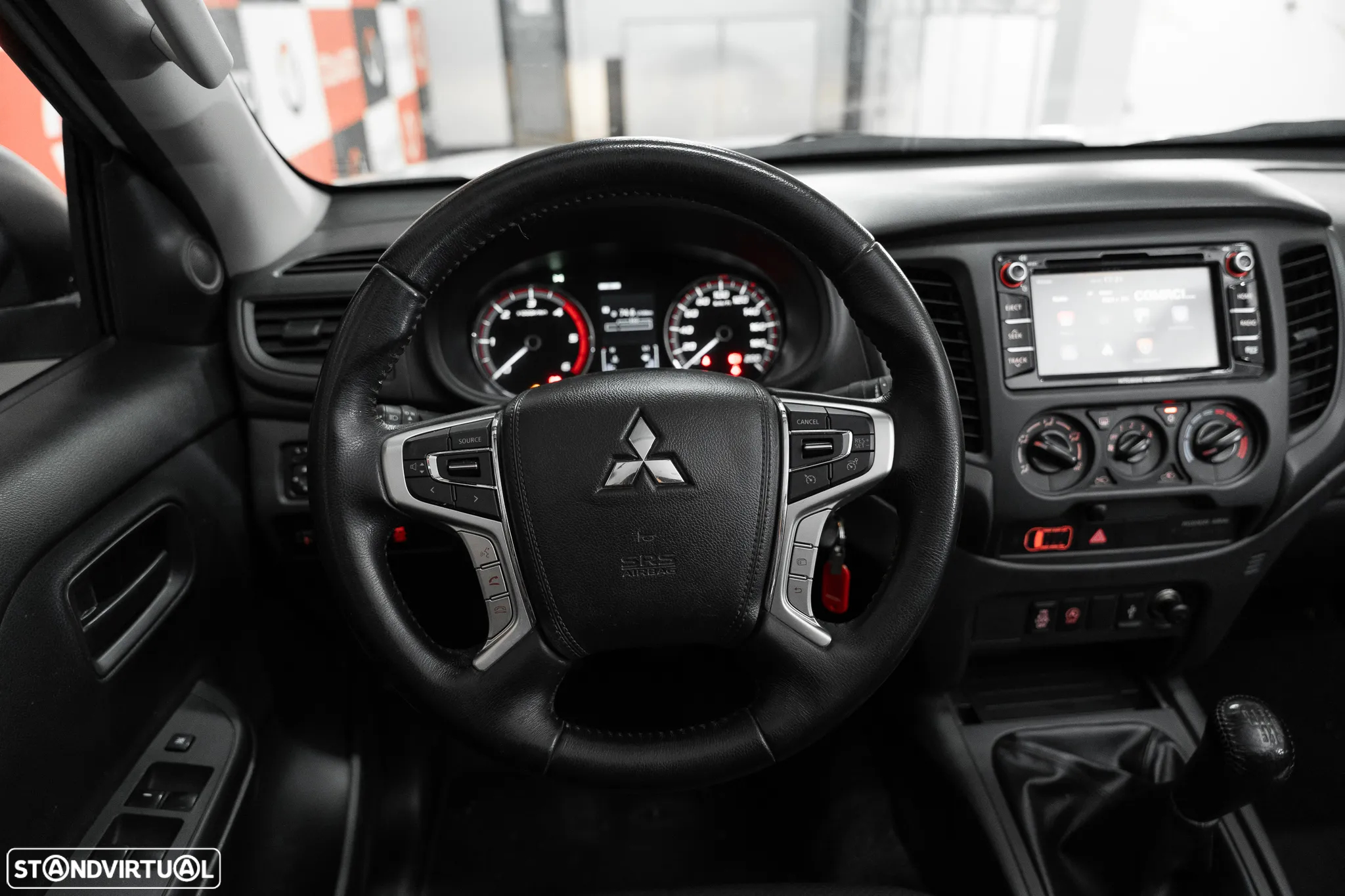 Mitsubishi L200 2.3 DI-D Club Invite 4WD - 16