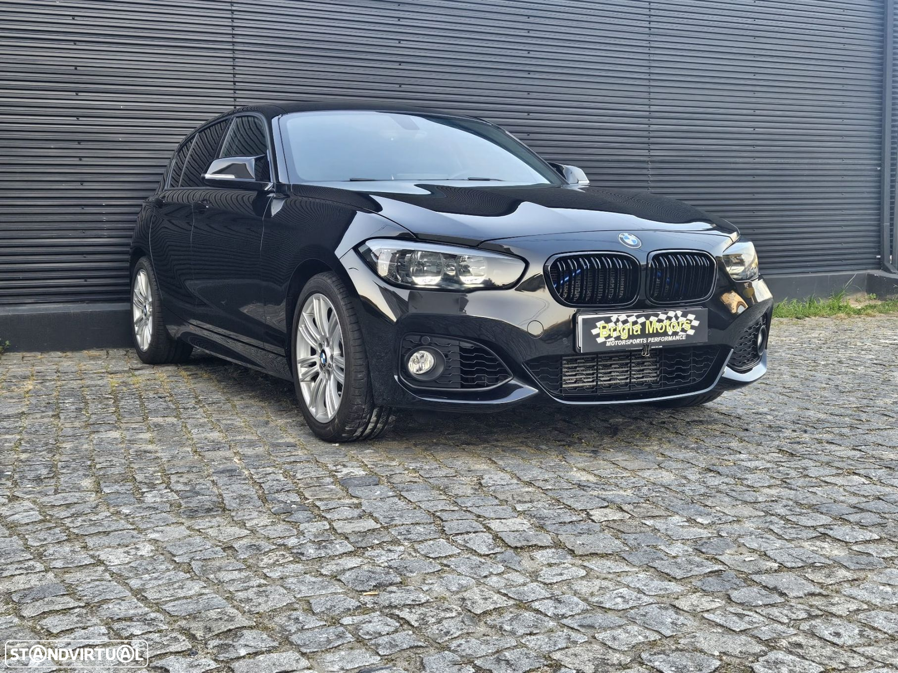 BMW 118 d Pack M - 32