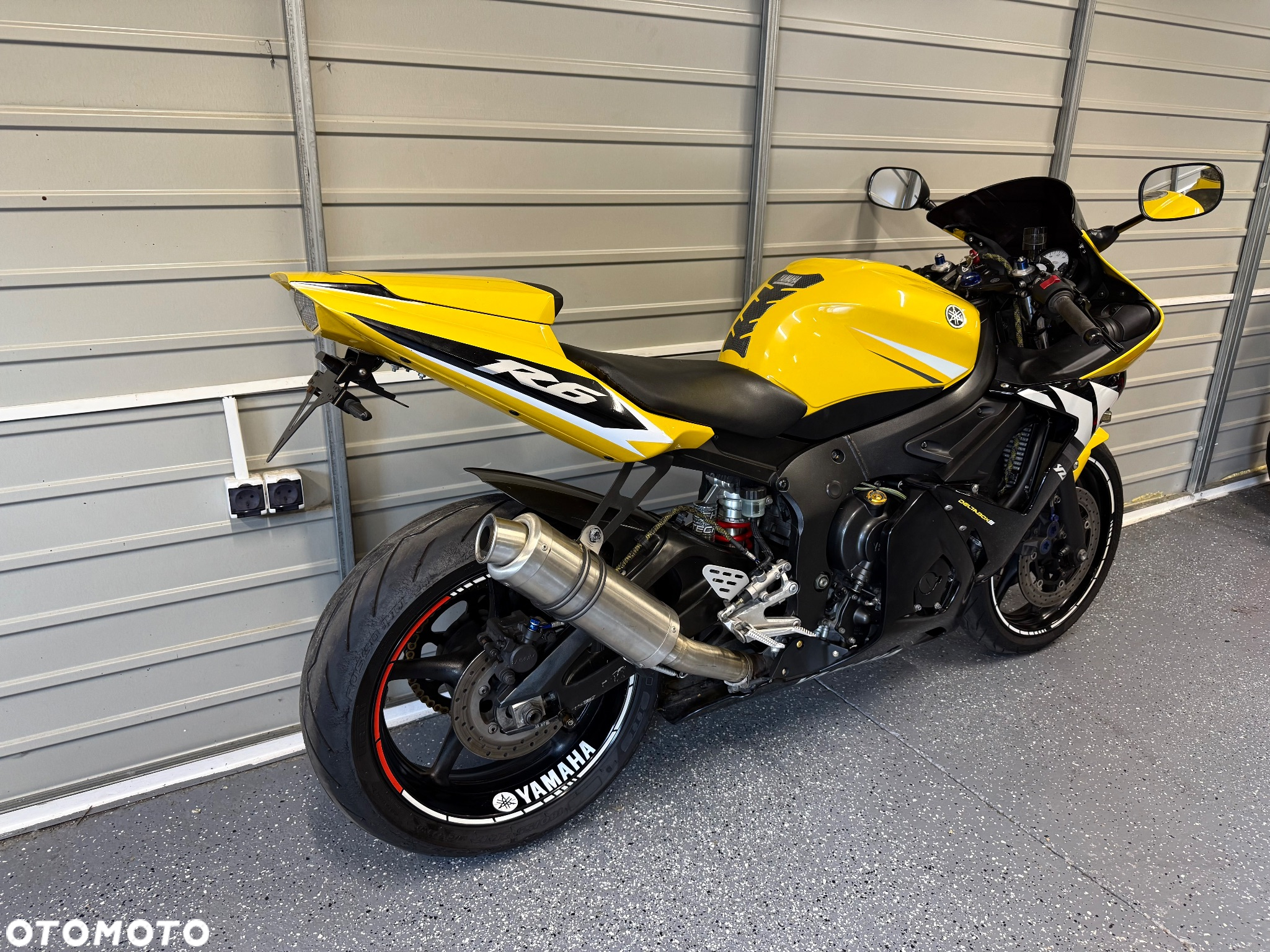 Yamaha R6 - 3