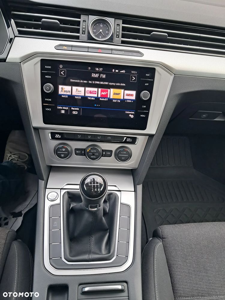 Volkswagen Passat 2.0 TDI BMT Comfortline - 11