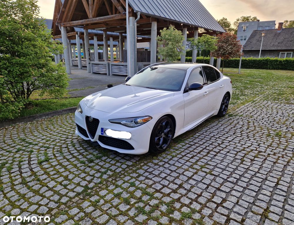 Alfa Romeo Giulia 2.0 Turbo 16V AT8 Veloce Ti - 1