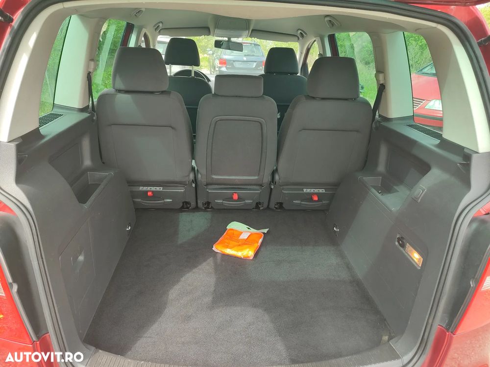 Volkswagen Touran 1.6 Trendline - 11