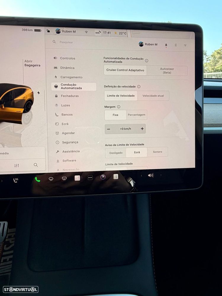 Tesla Model Y Performance Dual Motor AWD - 16
