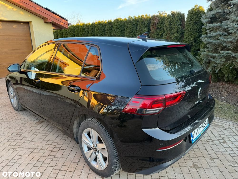 Volkswagen Golf 1.5 eTSI OPF DSG Life - 3