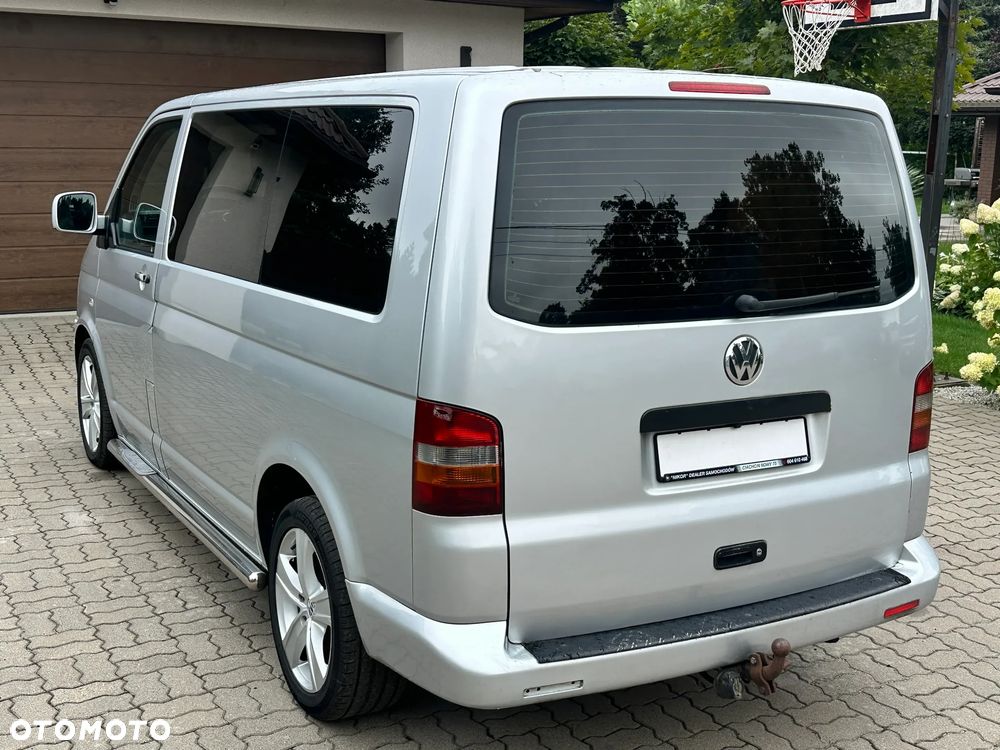 Volkswagen Multivan - 2