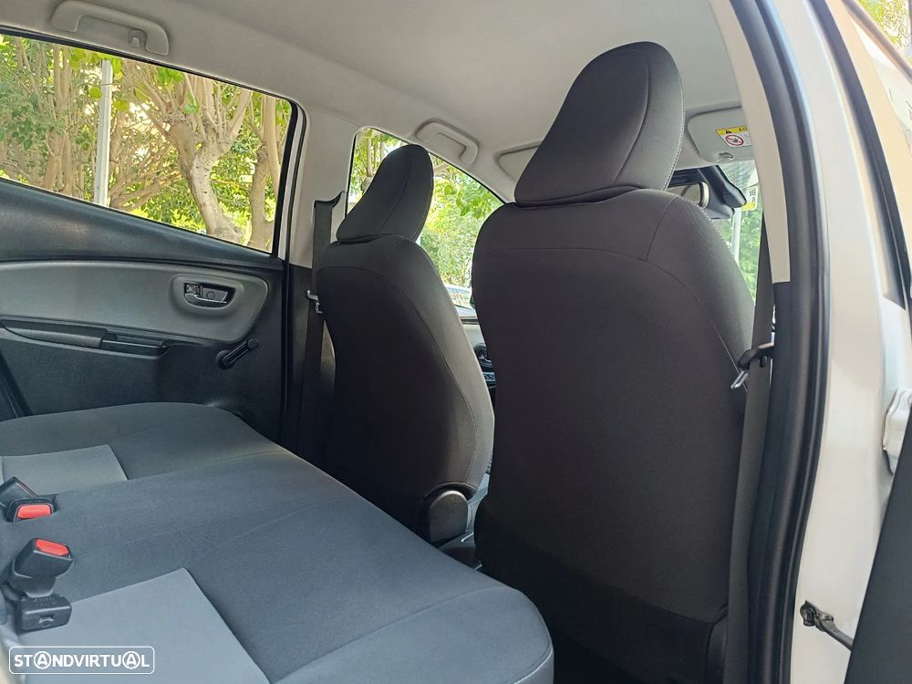 Toyota Yaris 1.5 HDF Comfort - 30