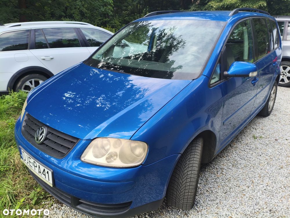 Volkswagen Touran - 1