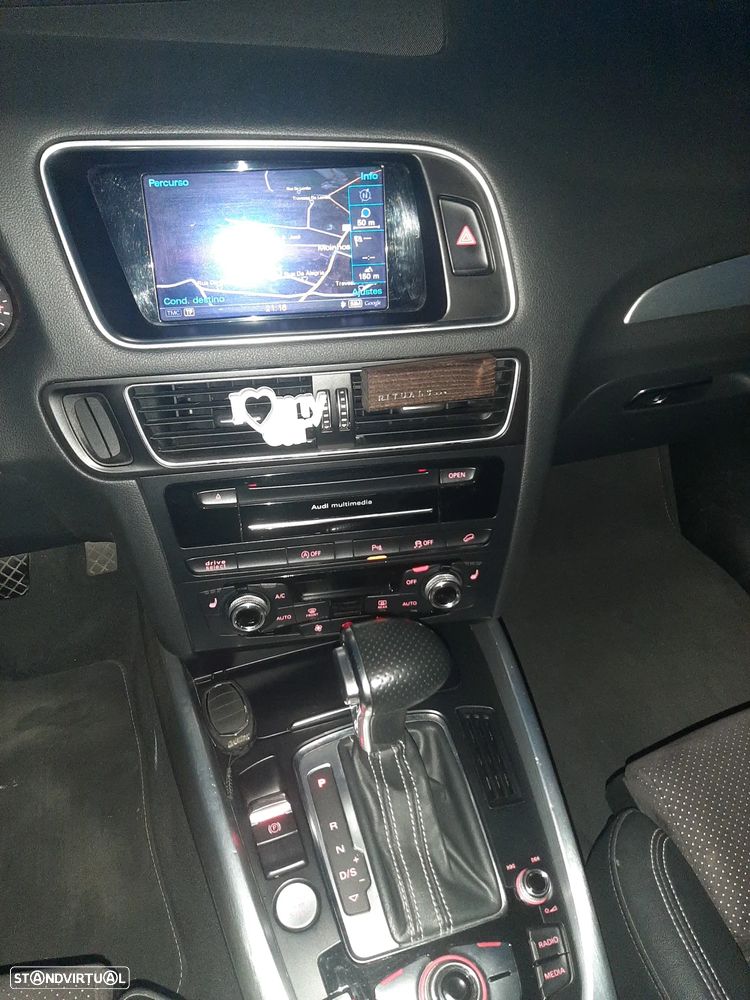 Audi Q5 2.0 TDI quattro S-line S-tronic - 8