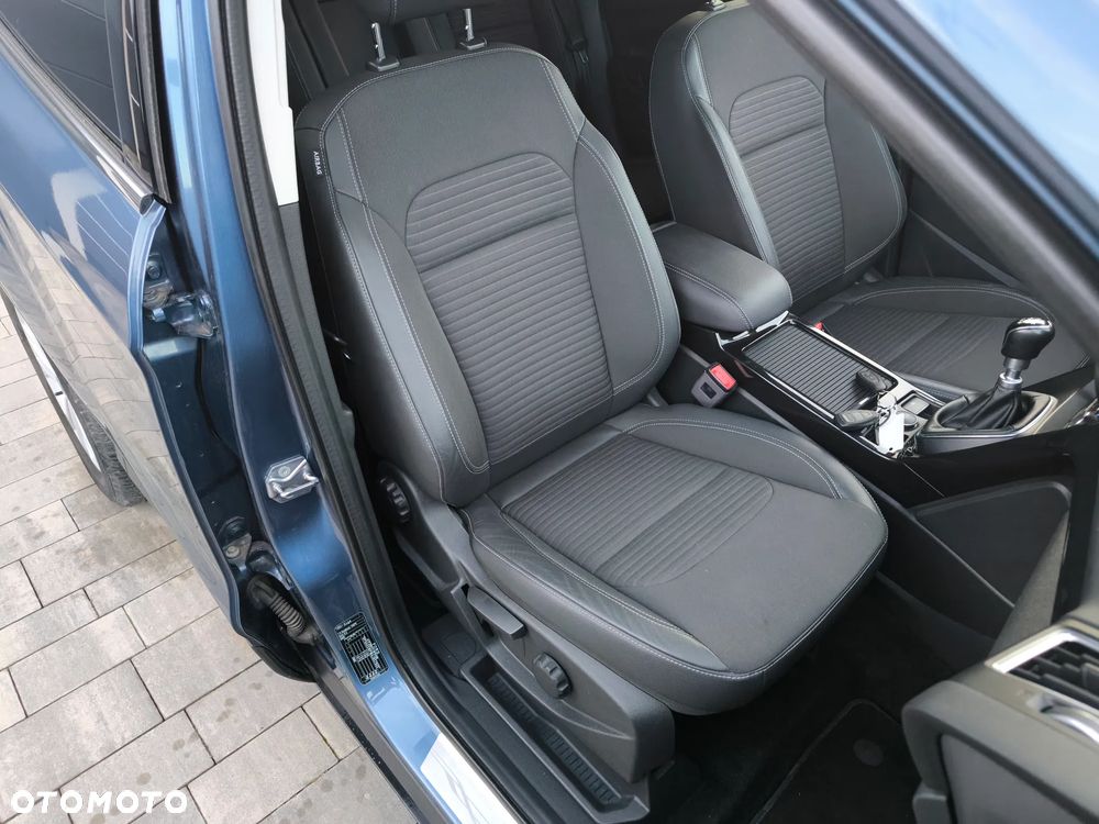 Ford Kuga - 13