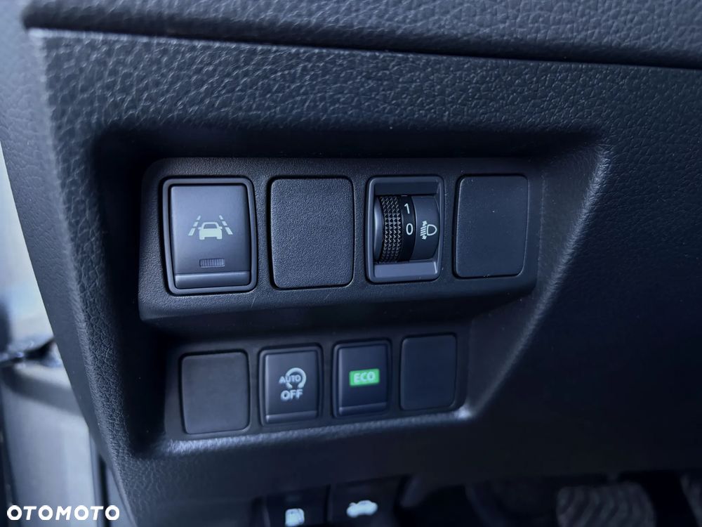 Nissan Qashqai 1.3 DIG-T DCT N-CONNECTA - 29