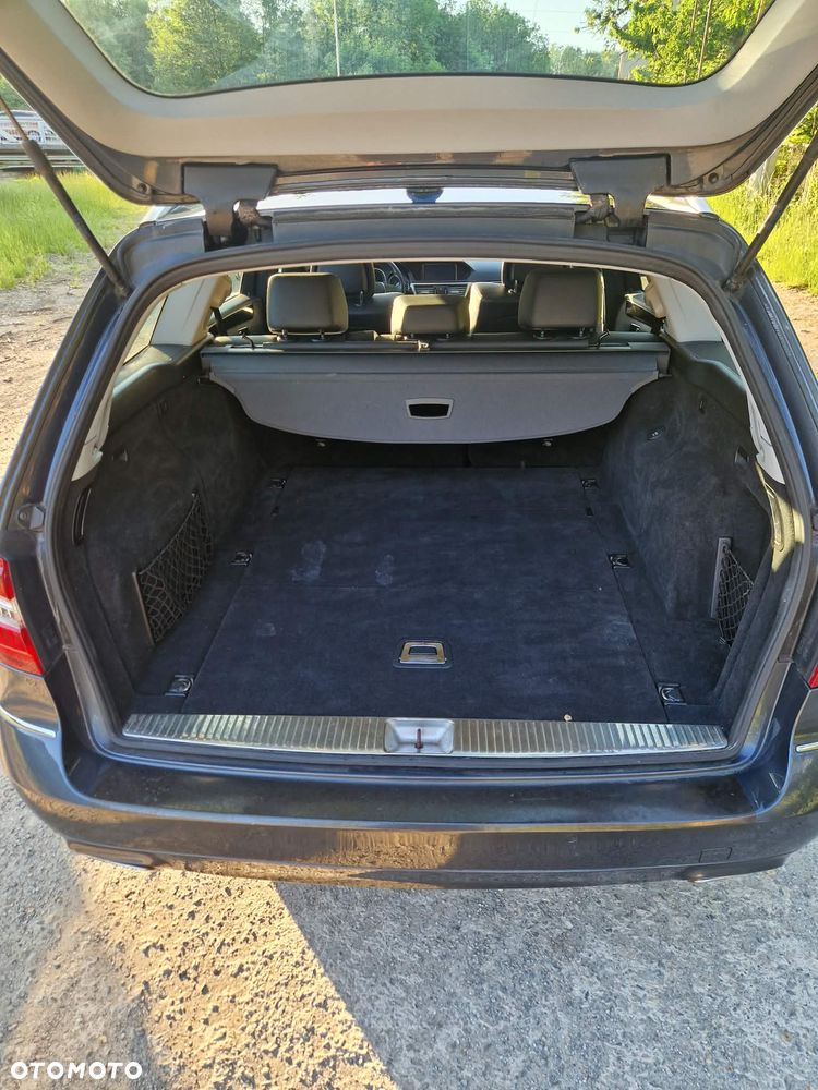 Mercedes-Benz Klasa E 350 CDI DPF 4Matic BlueEFFICIENCY 7G-TRONIC Avantgarde - 19
