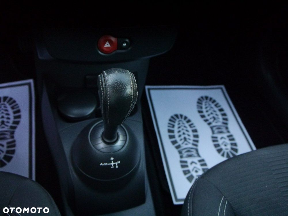 Renault Clio - 22